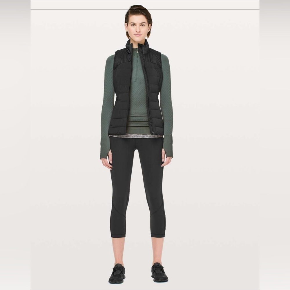 Lululemon Pace Rival Crop *Full-On Luxtreme 22"
Black Size 4